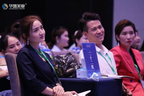 华盛美业学员风采.jpg